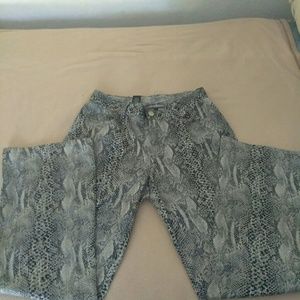 Ladies pants signature size 8P